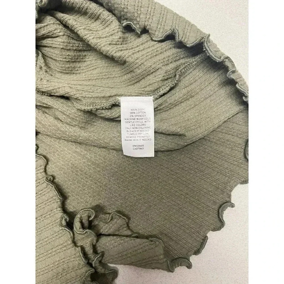 BP WOMENS SIZE XL OLIVE GREEN RIBBED CROPPED SCOOP NECK TOP NWOT - Picture 6 of 6